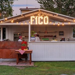 Il nuovo indirizzo estivo nel giardino di Tenuta Villa Guerra è FICO – pizza e cucina.