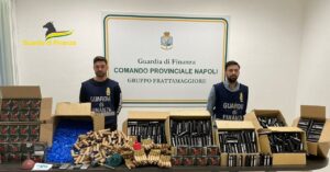 Maxi sequestro di botti illegali nel Napoletano