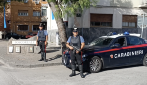 Mezzo chilo di marijuana in auto, 2 persone arrestate dai Carabinieri