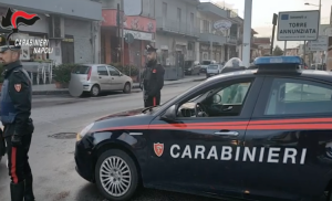 In auto kit del rapinatore: pistola, passamontagna e guanti. Tre giovani arrestati dai Carabinieri dopo tentativo di fuga