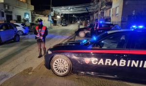 Casalnuovo: Evade, prende a morsi un negoziante e spintona un carabiniere. Arrestato