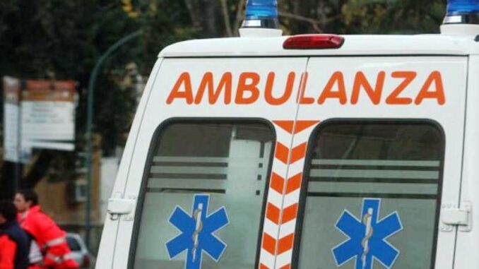 Incidente sul lavoro nel Napoletano: operaio 50enne muore incastrato in un nastro trasportatore