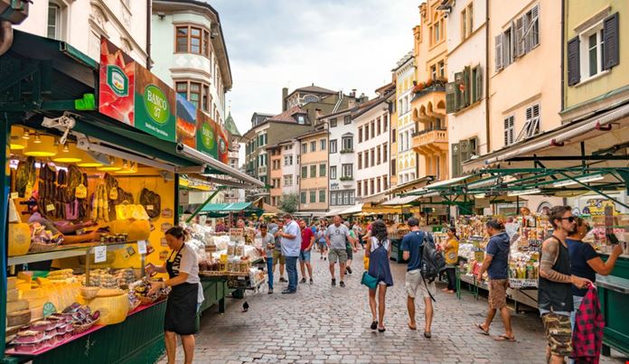 Città più care d’Italia: al 1° posto Bolzano con +753 euro, al 2° posto Rimini con +734 euro, al 3° Siena con +663